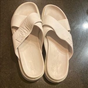 Ecco white leather shoes 40